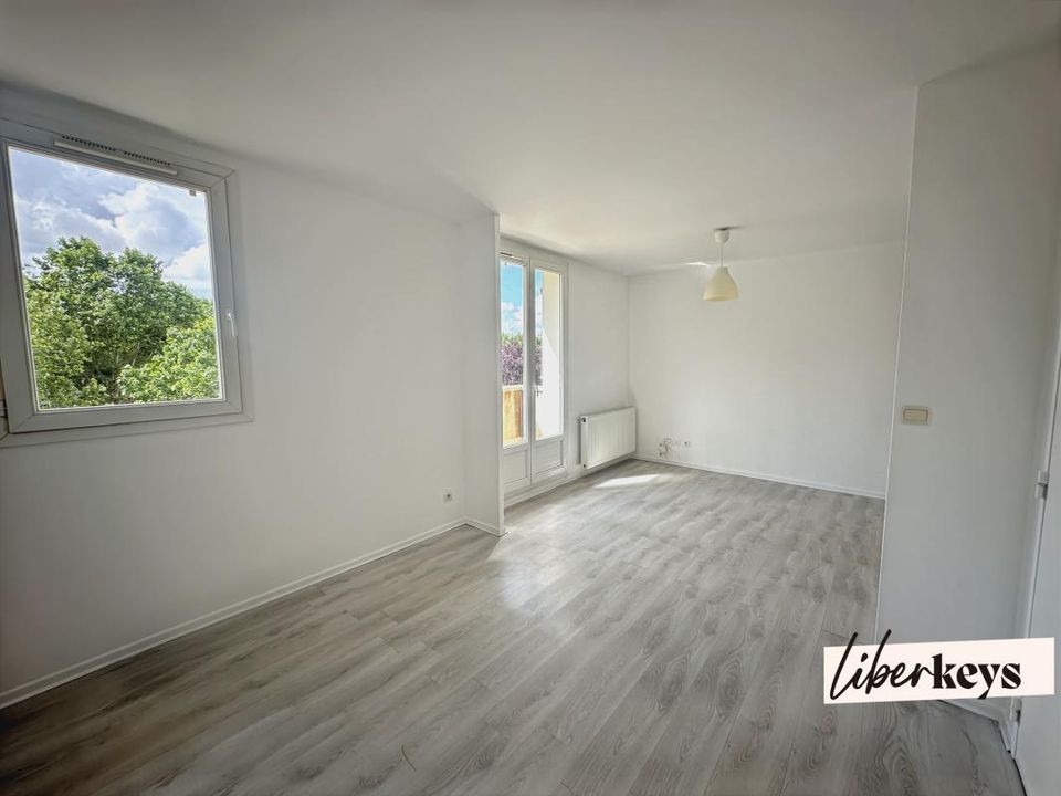 Lejlighed i Vaulx-en-Velin, Rhone - foto 1