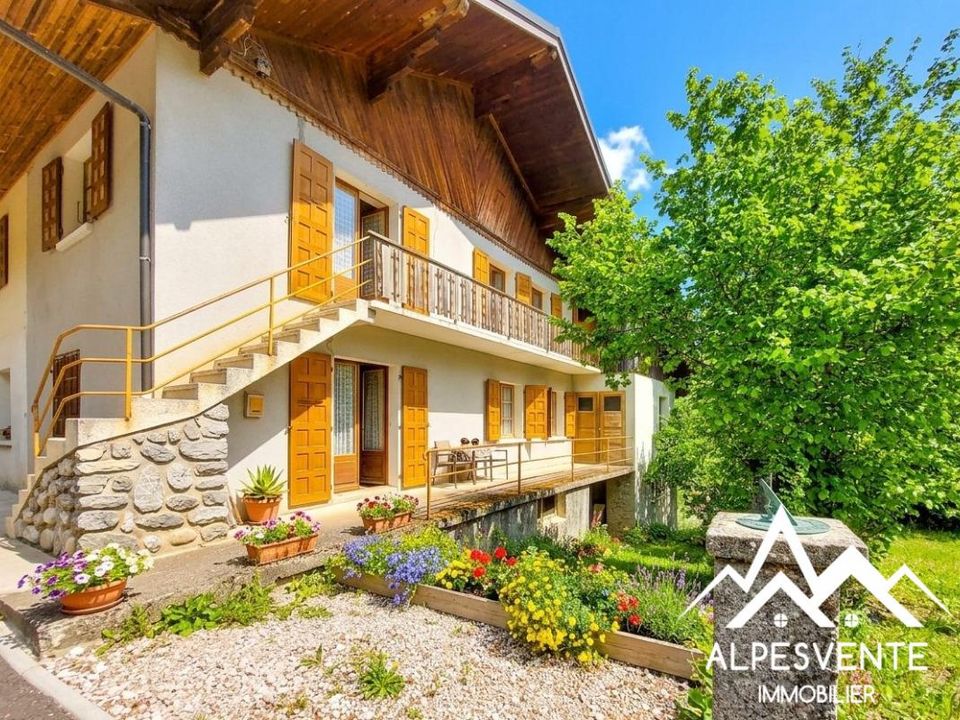 Villa in Seytroux, Haute-Savoie - foto 1