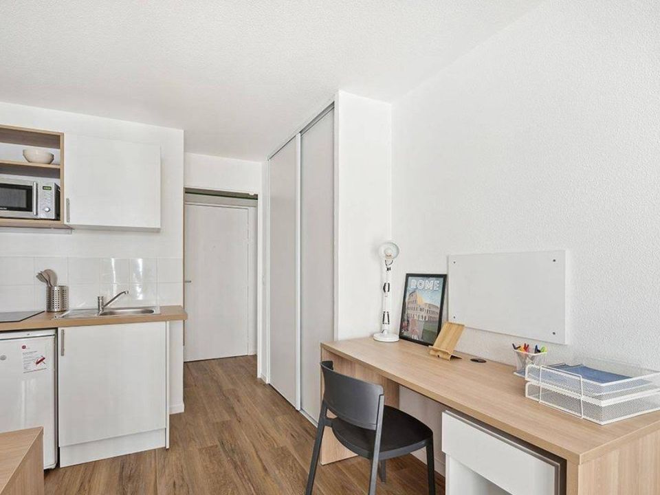 Erhvervsejendom i Courbevoie, Hauts-de-Seine - foto 2