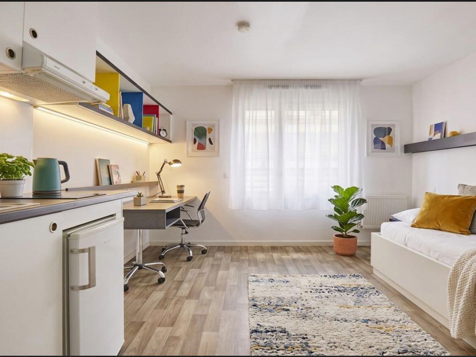 Erhvervsejendom i Levallois-Perret, Hauts-de-Seine - foto 2