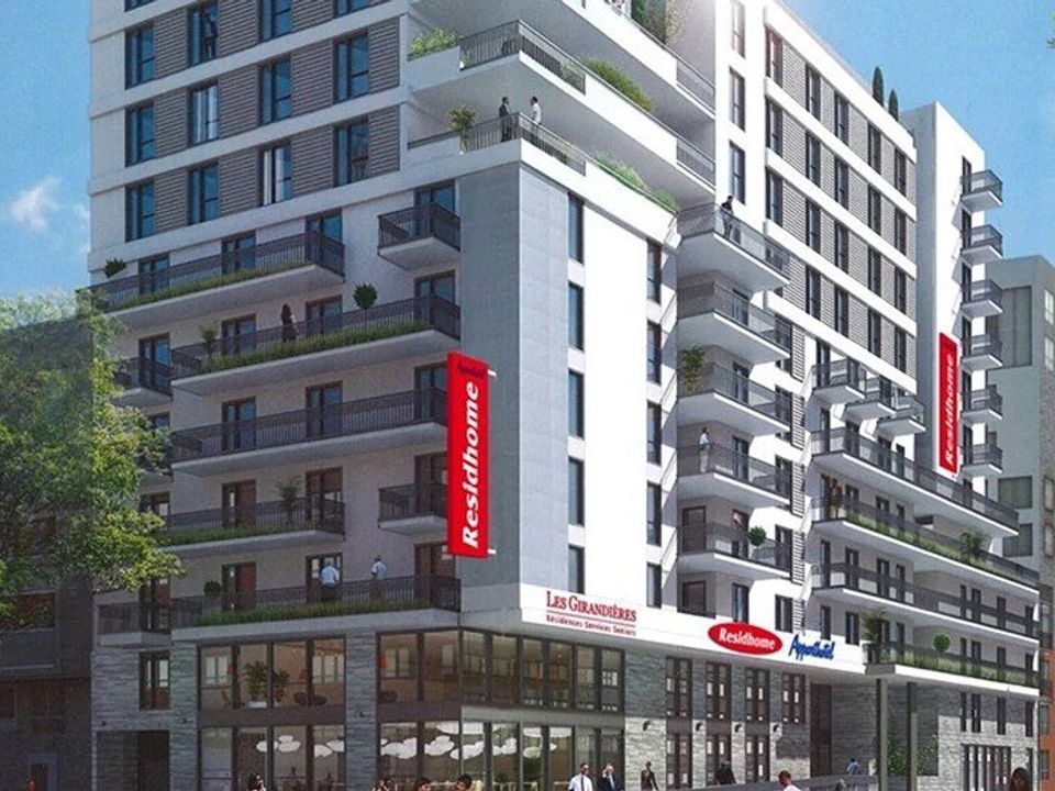 Erhvervsejendom i Saint-Ouen, Seine-Saint-Denis - foto 1