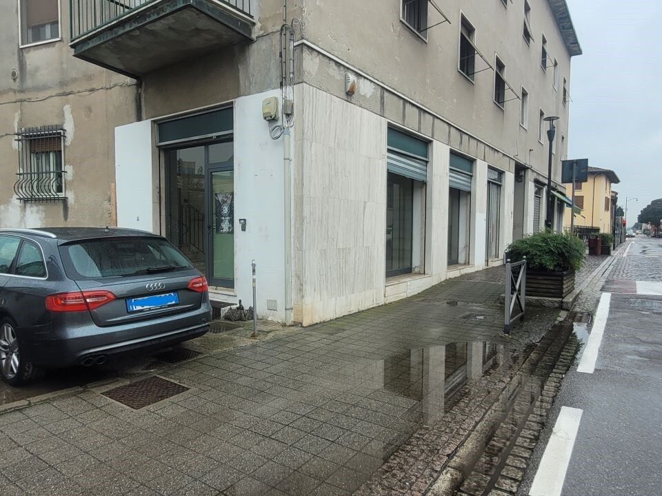 Erhvervsejendom i Brescia, Brescia - foto 4