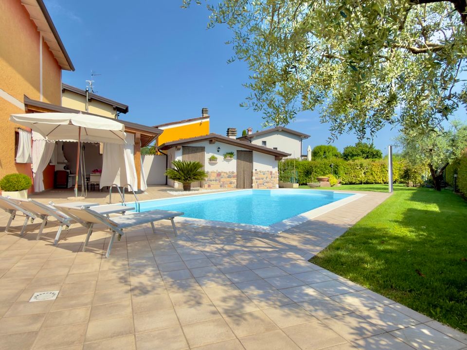 Villa i Bedizzole, Brescia - foto 1