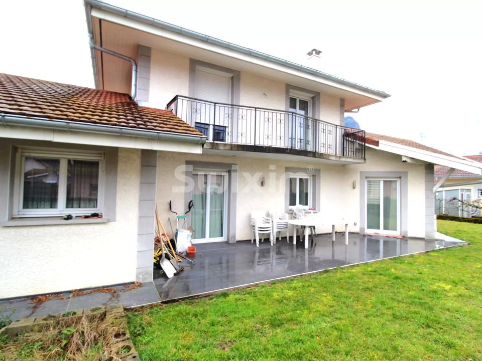 Villa i Scionzier, Haute-Savoie - bilde 1