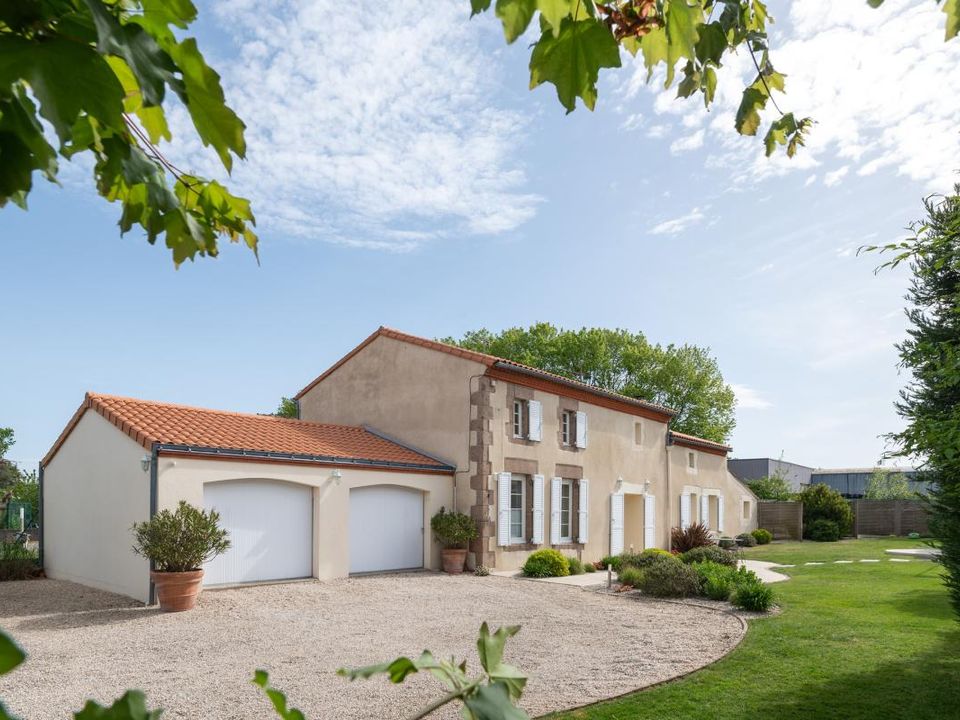 Villa i Beaupreau-en-Mauges, Maine-et-Loire - foto 1
