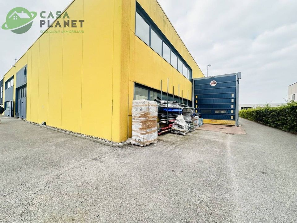 L'establiment comercial a Mogliano Veneto, Treviso - foto 3