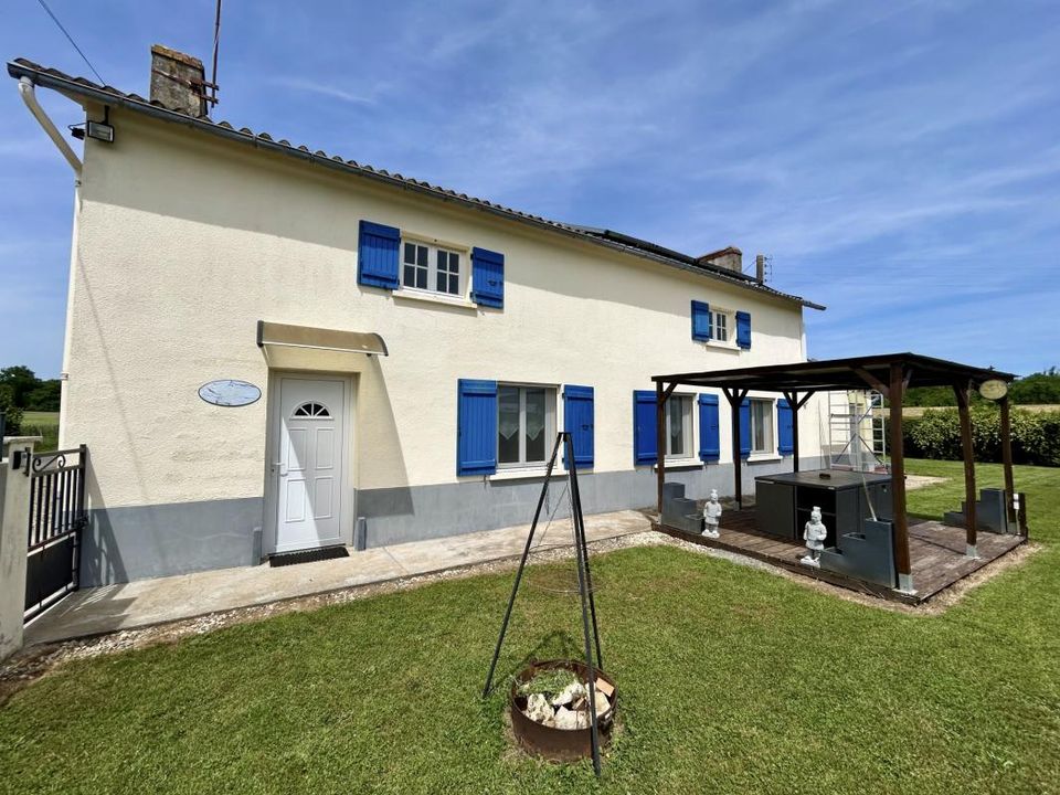 Villa in Charroux, Vienne - foto 1