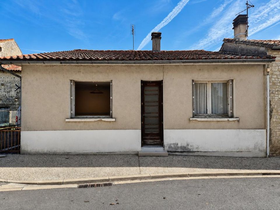 Landsbyhus i Saint-Fraigne, Charente - foto 2