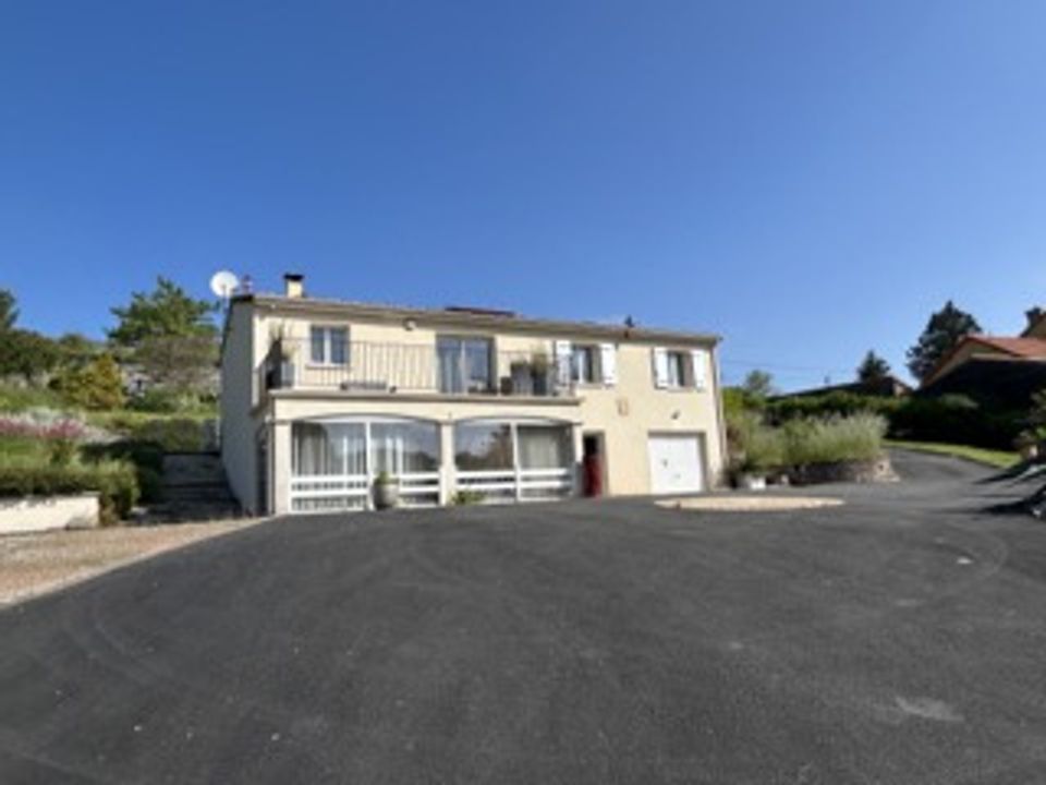 Villa i Nanteuil-en-Vallee, Charente - foto 1