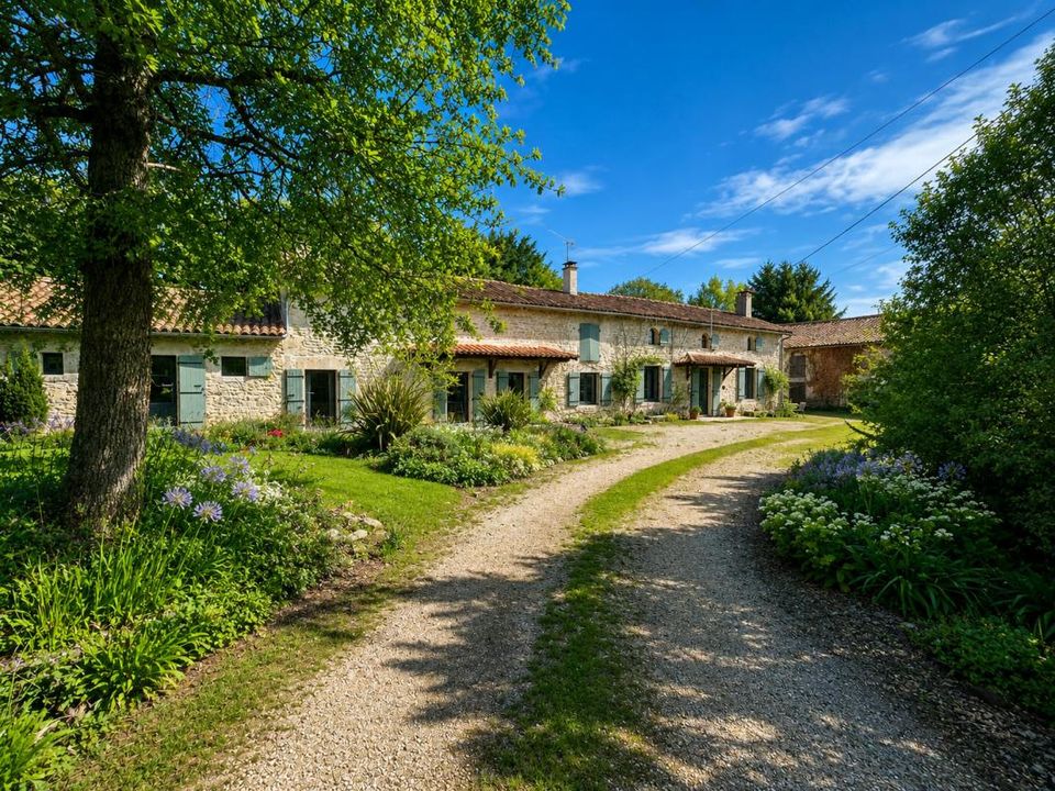 Villa i Civray, Vienne - bilde 1