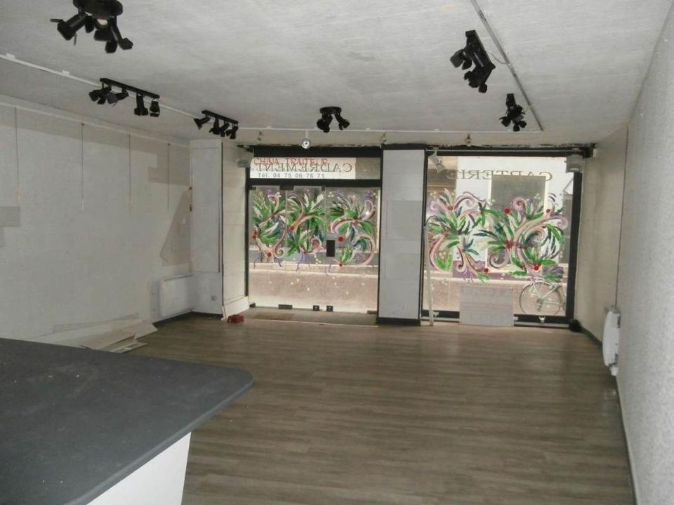 L'establiment comercial a Tournon-sur-Rhône, Ardeche - foto 2