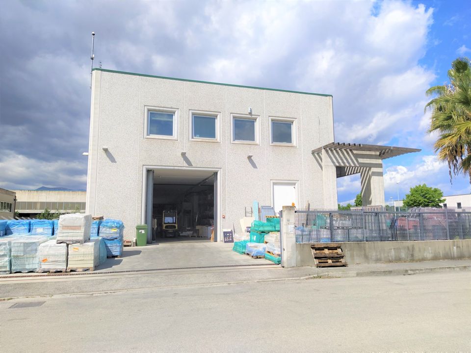 Erhvervsejendom i Spinetoli, Ascoli Piceno - foto 1
