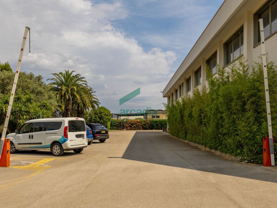 Propiedad comercial en Modugno, Bari - foto 5