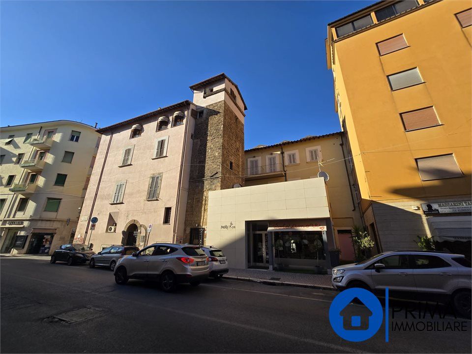 Erhvervsejendom i Terni, Terni - foto 1