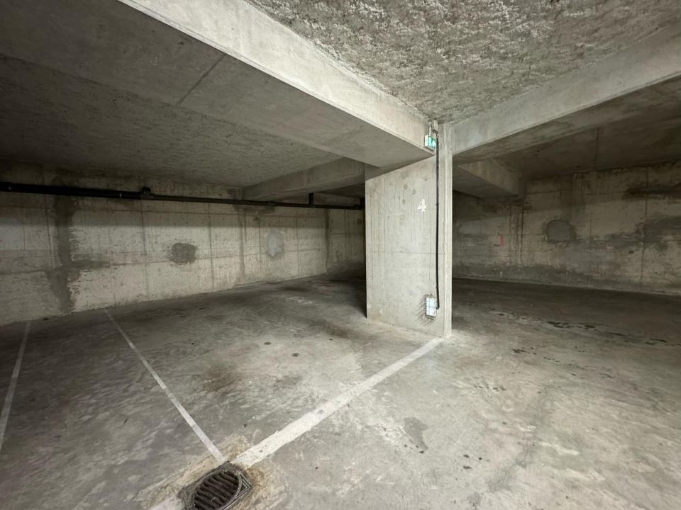 Garage i Puteaux, Hauts-de-Seine - foto 1