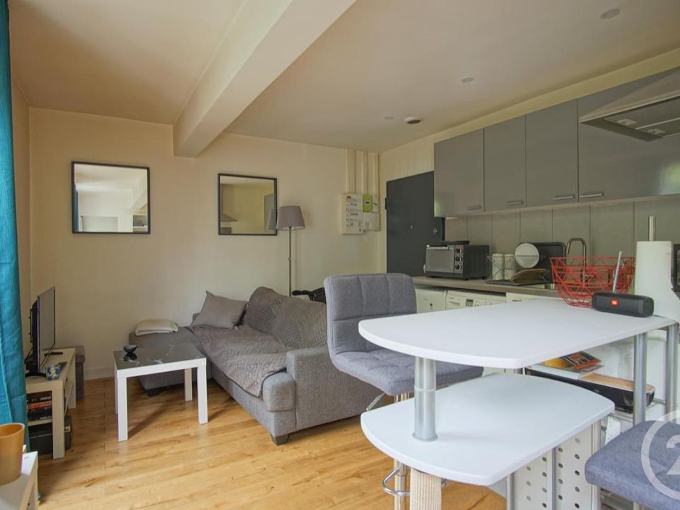 Apartment in Choisy-le-Roi, Val-de-Marne - photo 2