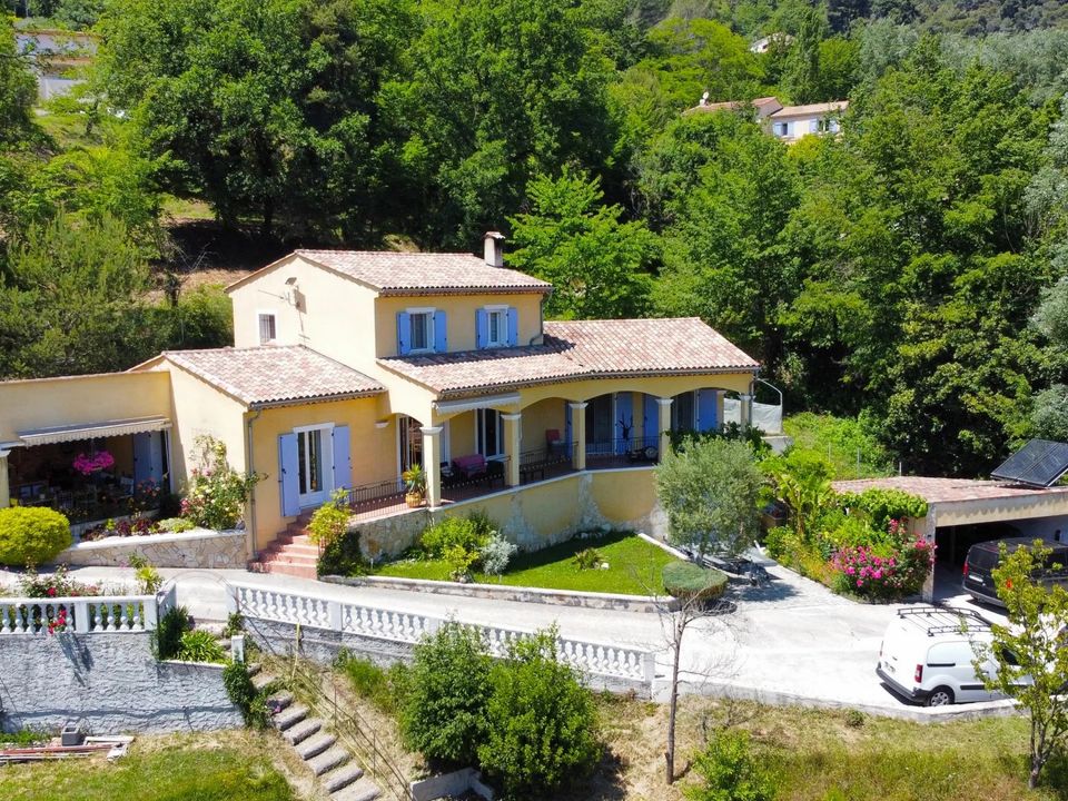 Villa a Tourrette-Levens, Alpes-Maritimes - foto 1