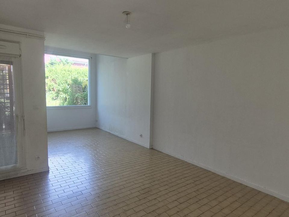 Villa en L'Isle-d'Abeau, Isere - foto 1