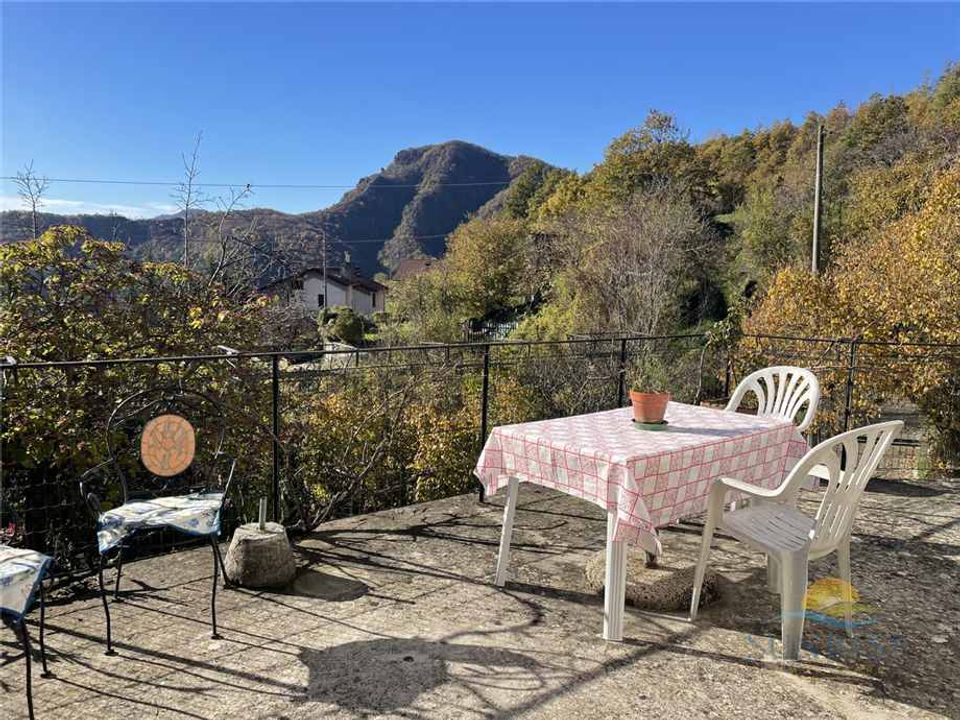 Villa a Mongiardino Ligure, Alessandria - foto 1
