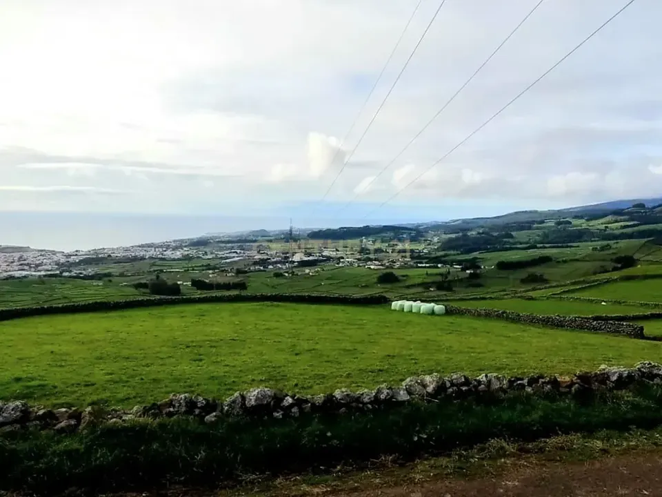 Helårsgrund i Angra do Heroismo, Terceira - foto 1