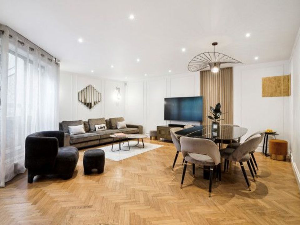 Lejlighed i Courbevoie, Hauts-de-Seine - foto 1