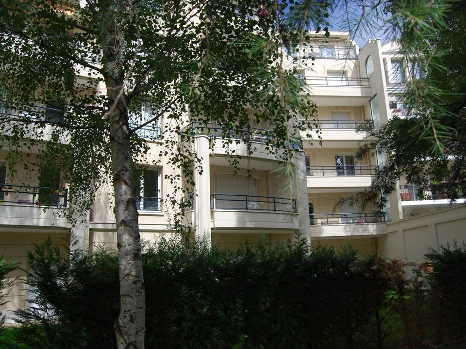 Lejlighed i Le Plessis-Robinson, Hauts-de-Seine - foto 2