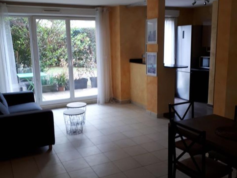 Apartment in Corbeil-Essonnes, Essonne - photo 2
