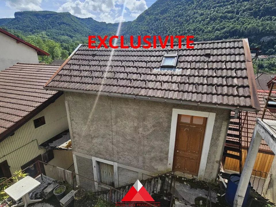 Villa in Saint-Claude, Jura - foto 1