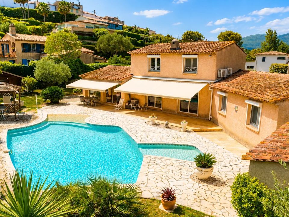 Villa i Valbonne, Alpes-Maritimes - foto 1