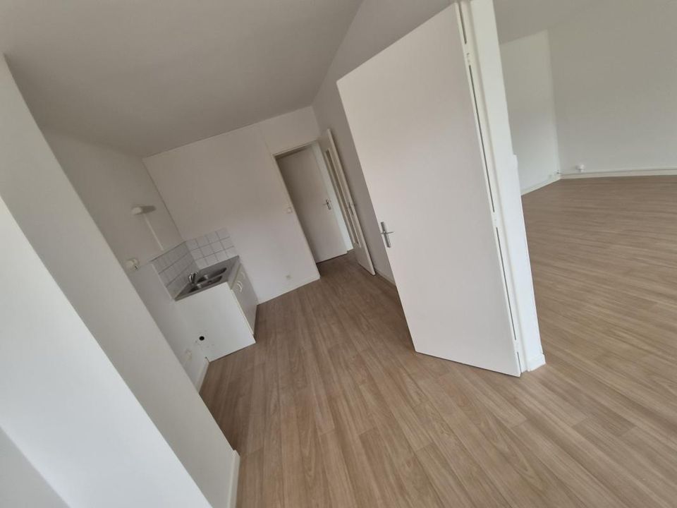 Lejlighed i Bogny-sur-Meuse, Ardennes - foto 3