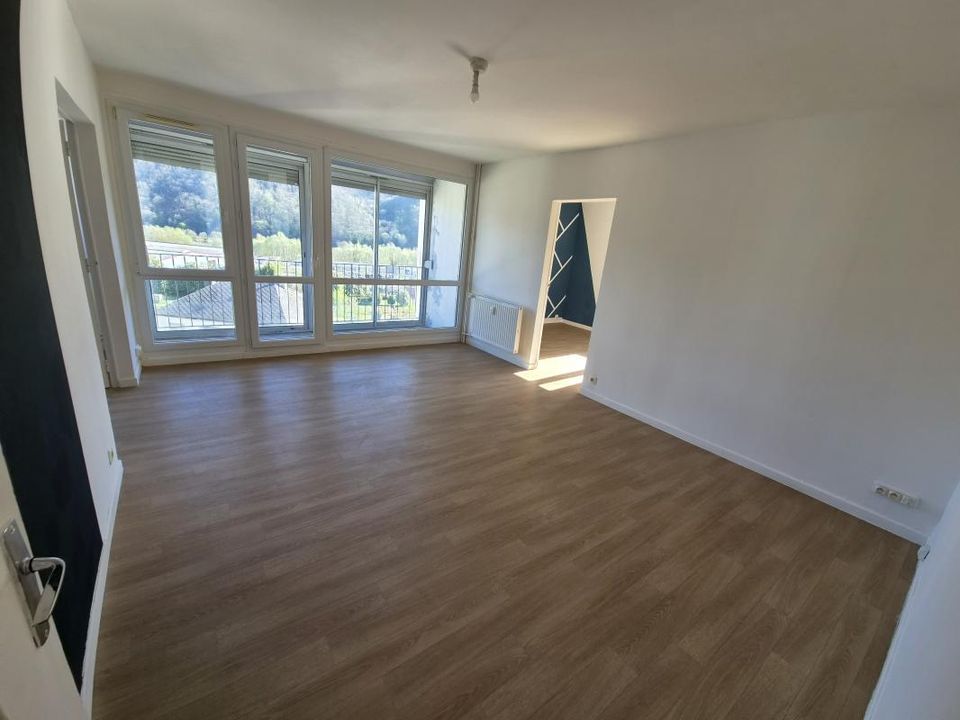 Lejlighed i Bogny-sur-Meuse, Ardennes - foto 1