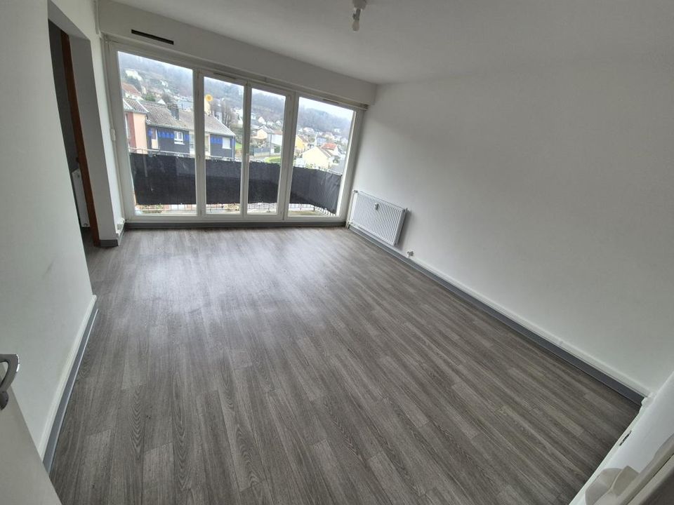 Lejlighed i Bogny-sur-Meuse, Ardennes - foto 1