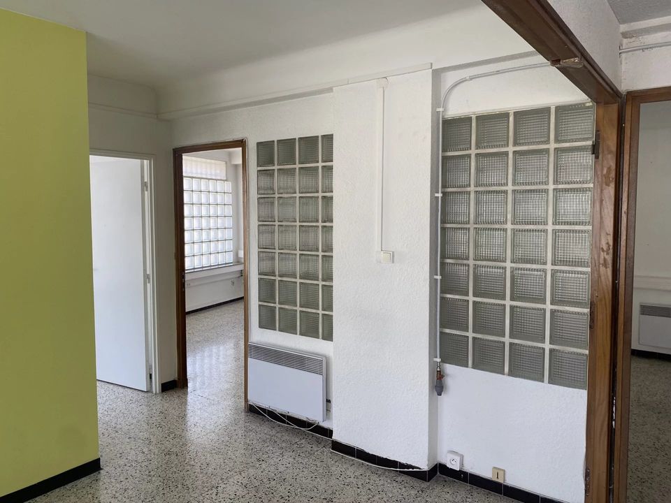 L'establiment comercial a Miramas, Bouches-du-Rhone - foto 3