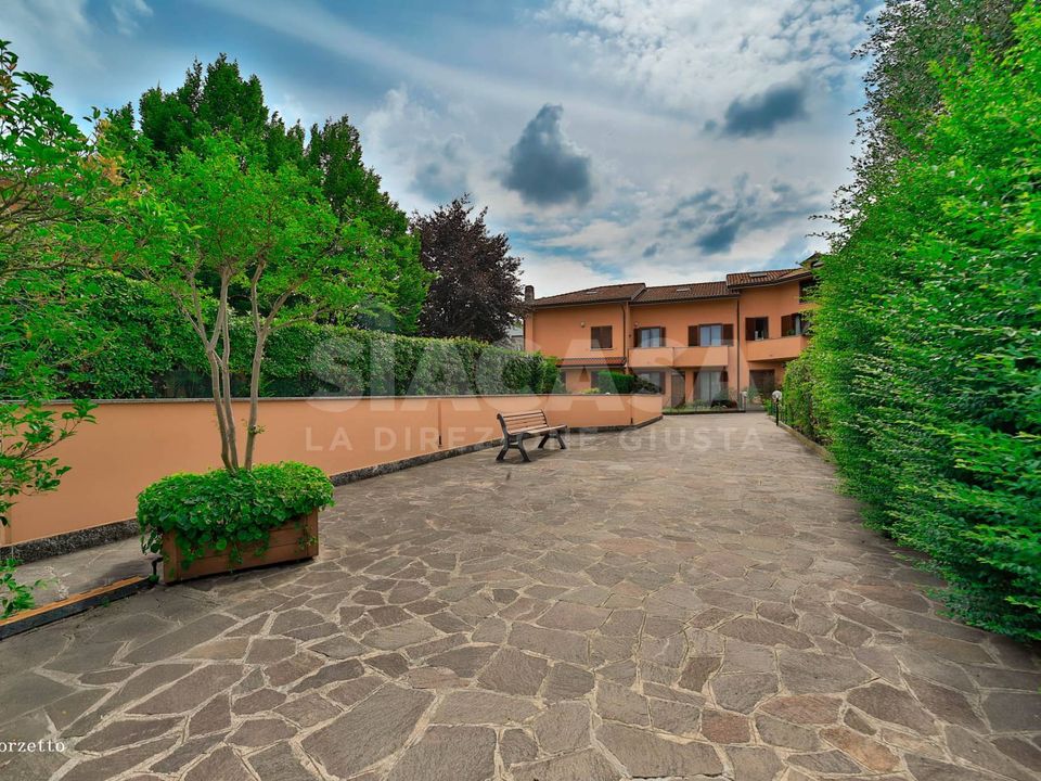 Rækkehus i Vimercate, Monza and Brianza - foto 1