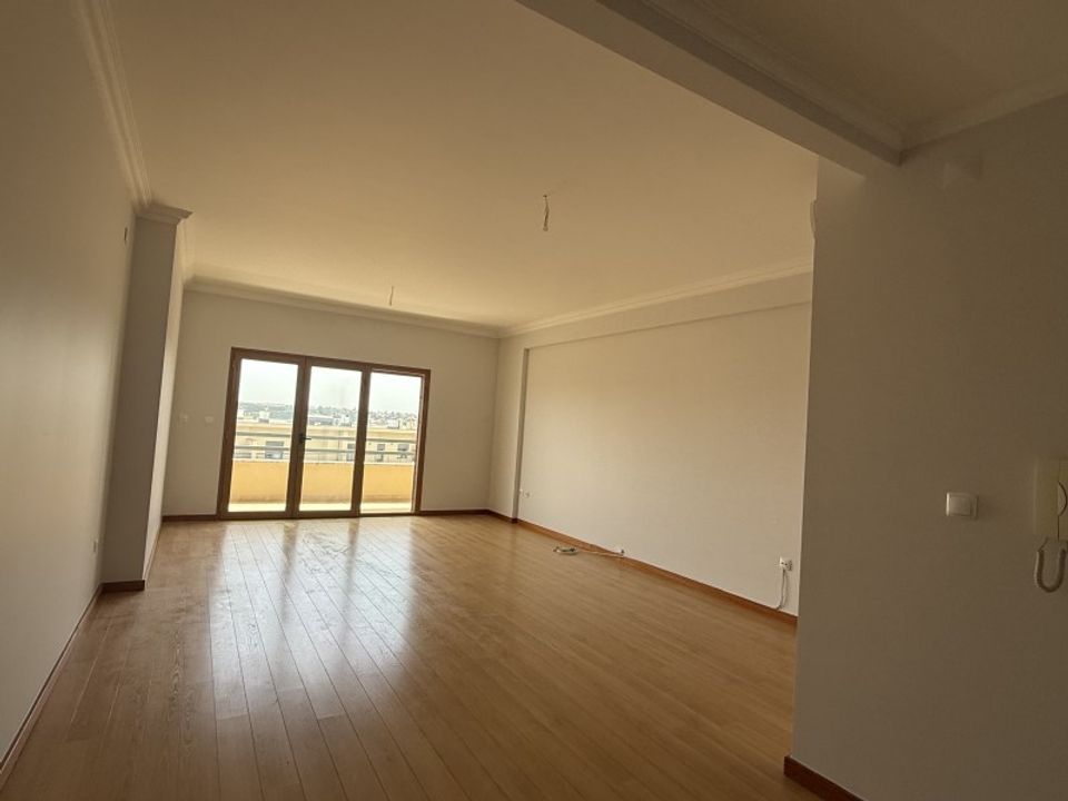 Apartment in Odivelas, Lisbon - photo 2