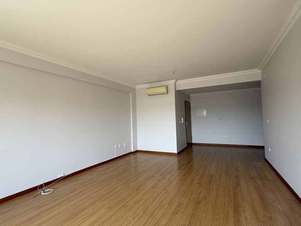 Apartment in Odivelas, Lisbon - photo 3