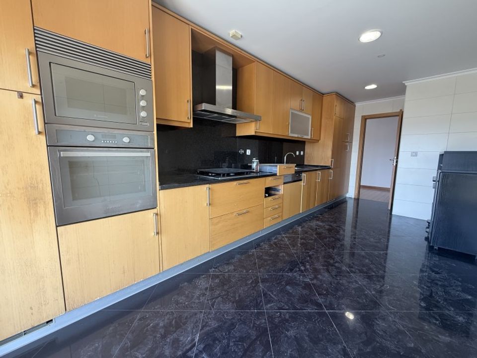 Apartment in Odivelas, Lisbon - photo 5