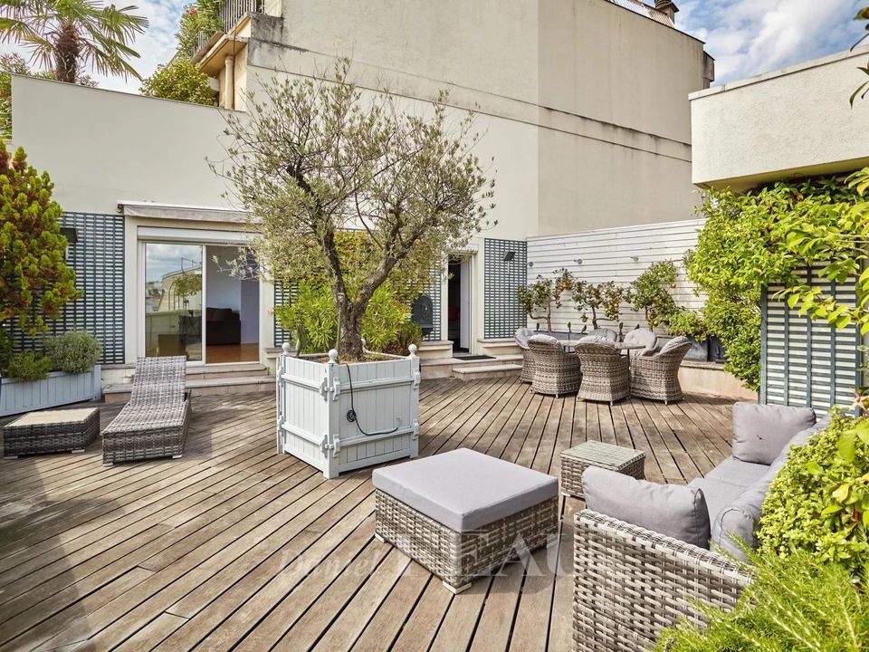 Lejlighed i Issy-les-Moulineaux, Hauts-de-Seine - foto 1