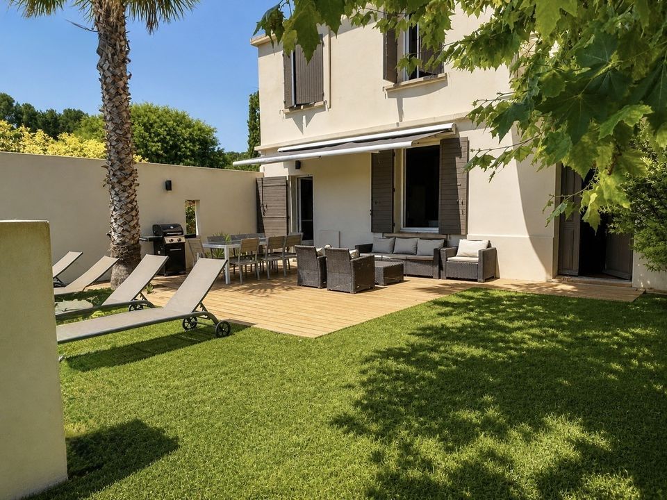 Villa en Villeneuve-lès-Avignon, Gard - foto 1