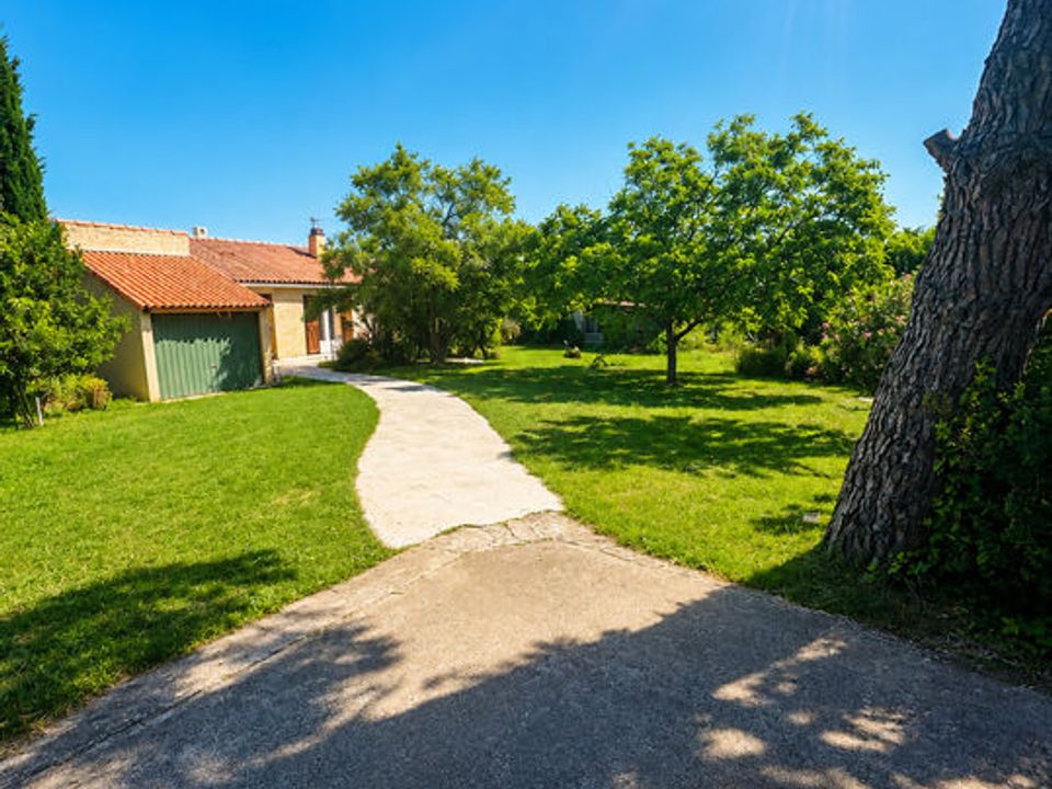 Villa en Rochefort-du-Gard, Gard - foto 1