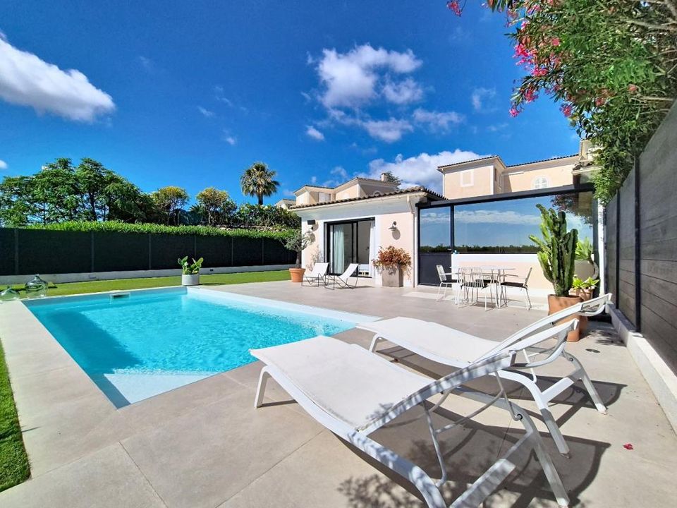 Villa i Villeneuve-Loubet, Alpes-Maritimes - foto 2