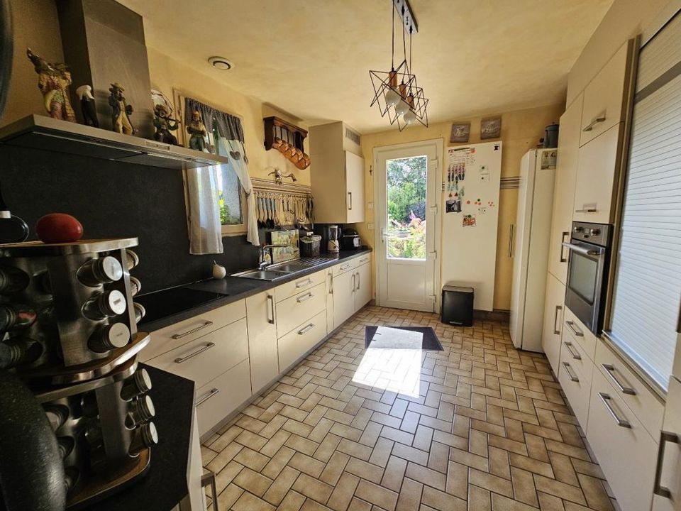 Villa in Bourgtheroulde-Infreville, Eure - foto 2
