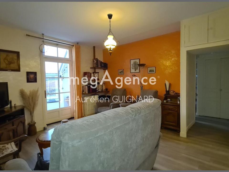 Casa de pueblo en Bressuire, Deux-Sevres - foto 3