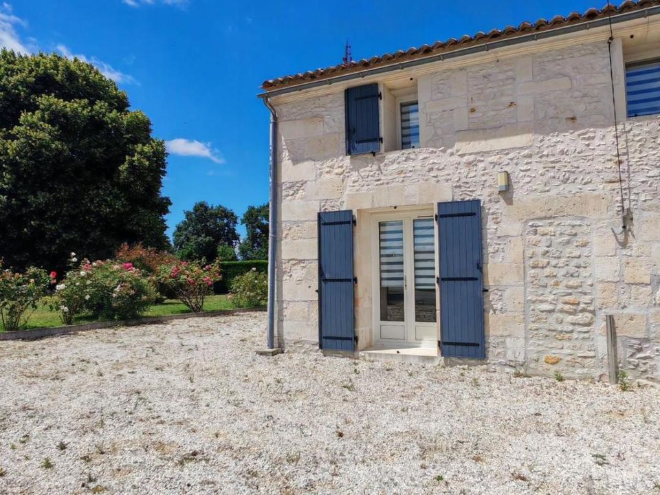 Villa i Saintes, Charente-Maritime - foto 1