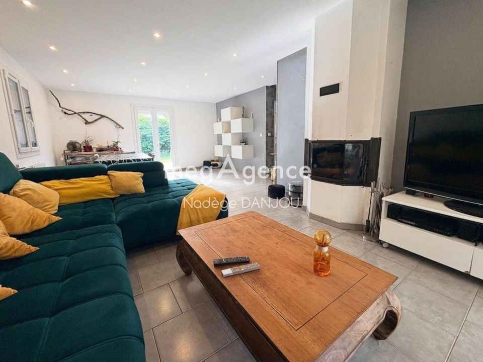 Villa en Hérouville-Saint-Clair, Calvados - foto 1