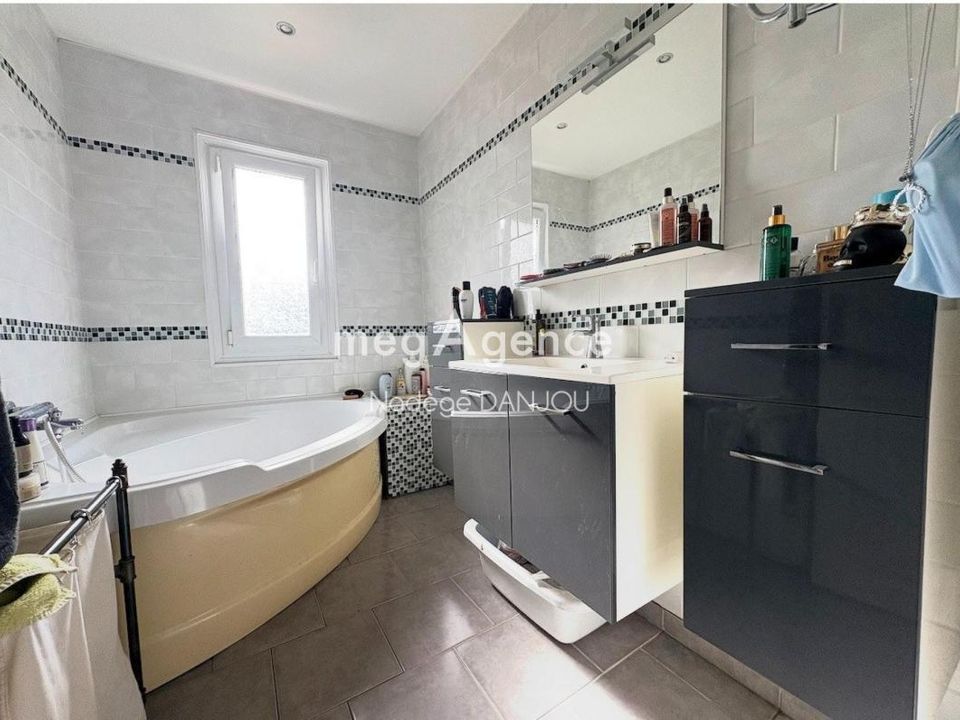 Villa en Hérouville-Saint-Clair, Calvados - foto 3