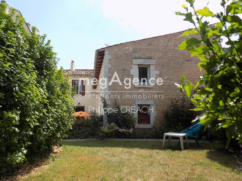 Villa i Saint-Jean-d'Angely, Charente-Maritime - foto 1