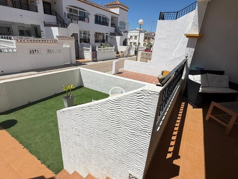 Apartment in Entre Naranjos, Alicante - photo 2