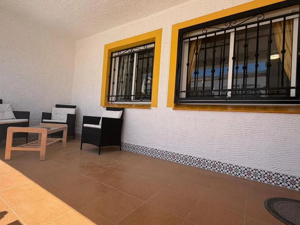 Apartment in Entre Naranjos, Alicante - photo 3