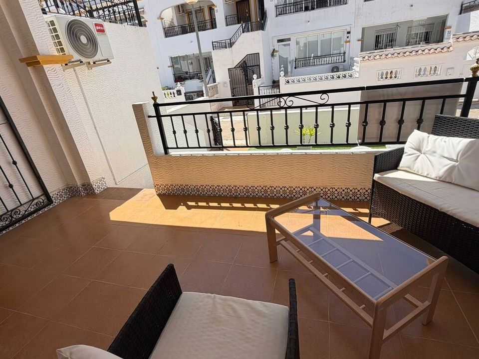 Apartment in Entre Naranjos, Alicante - photo 4